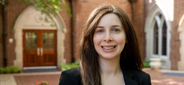Headshot of Sarah Fois