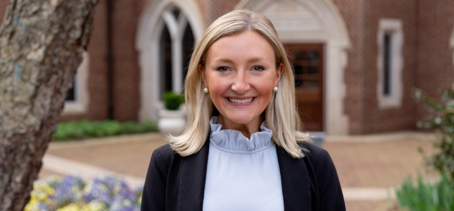 Headshot of Alice  Outland 