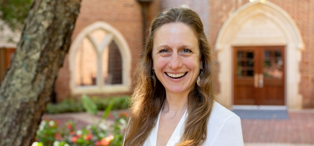 Headshot of Anne  Wroniewicz 